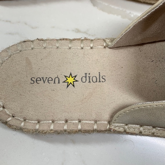 SEVEN DIALS WENDELLE SUEDE TASSEL SLIDES - Picture 6 of 13